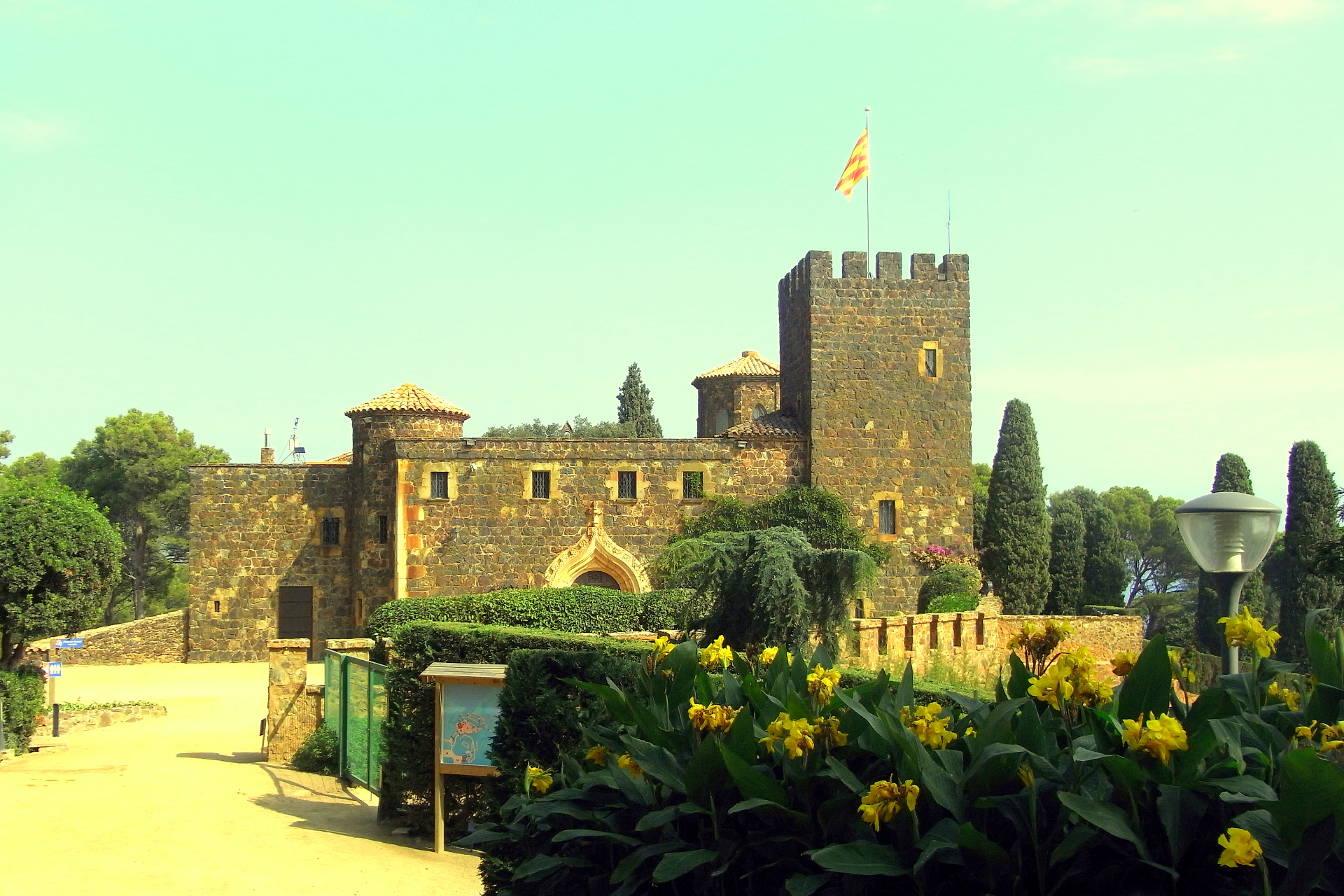 La Bañera de la Rusa: Una Cala de la Costa Brava con Historia